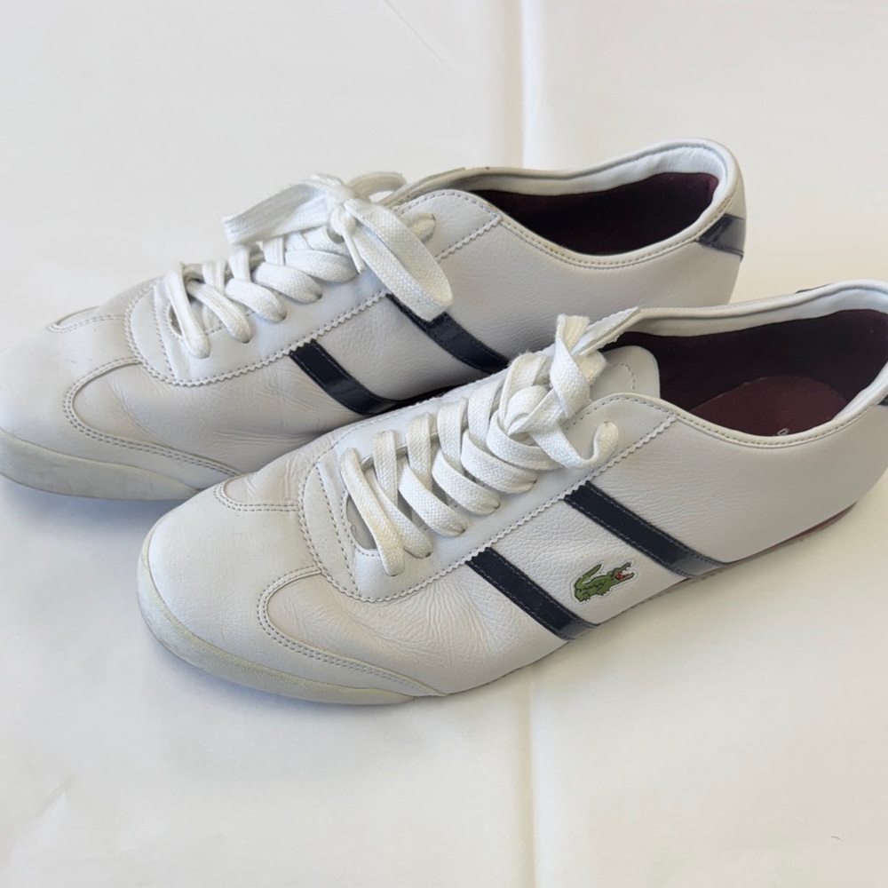 Lacoste Men's White and Navy Sneakers